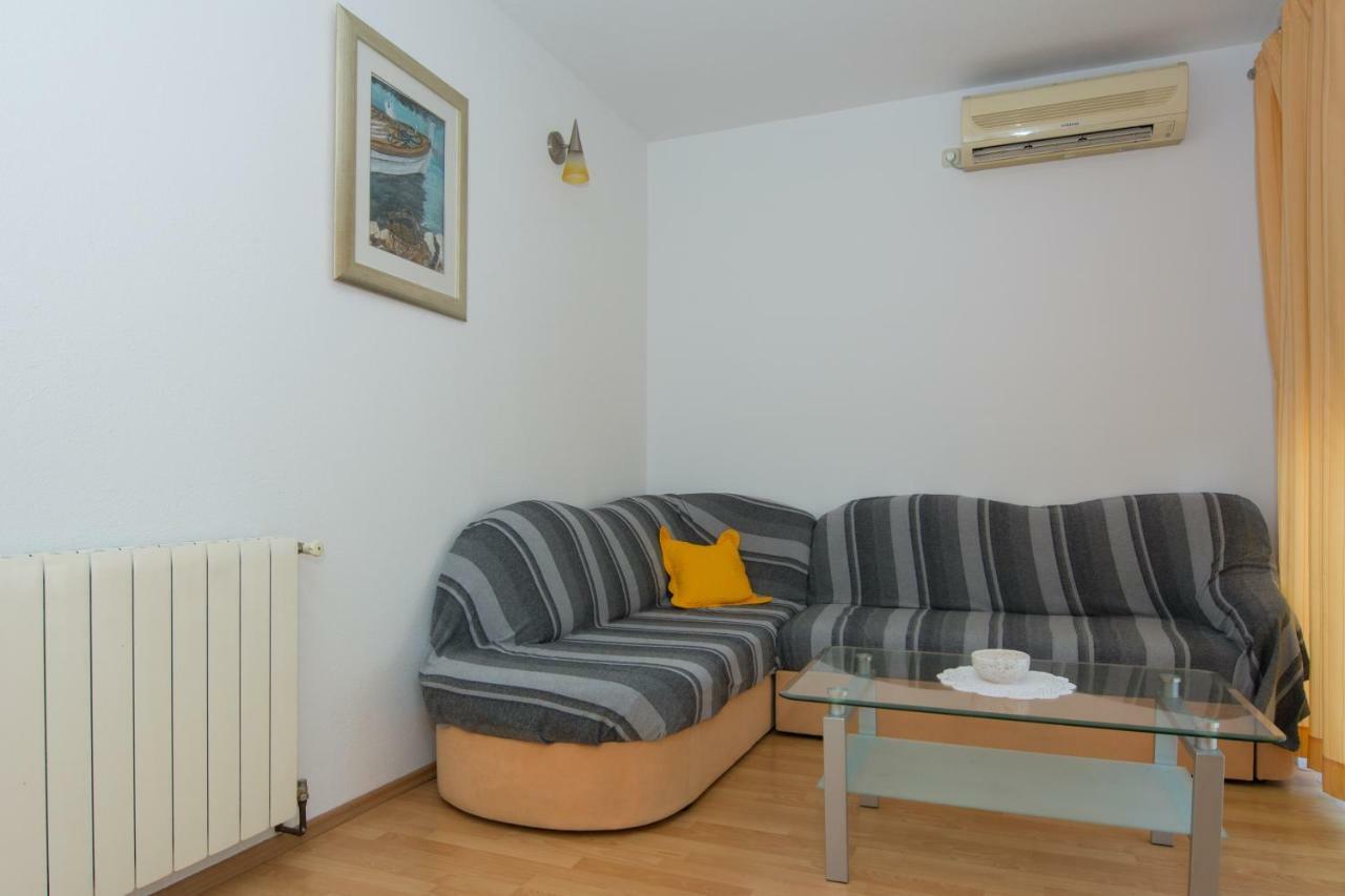 Apartments Pericic Podstrana Luaran gambar