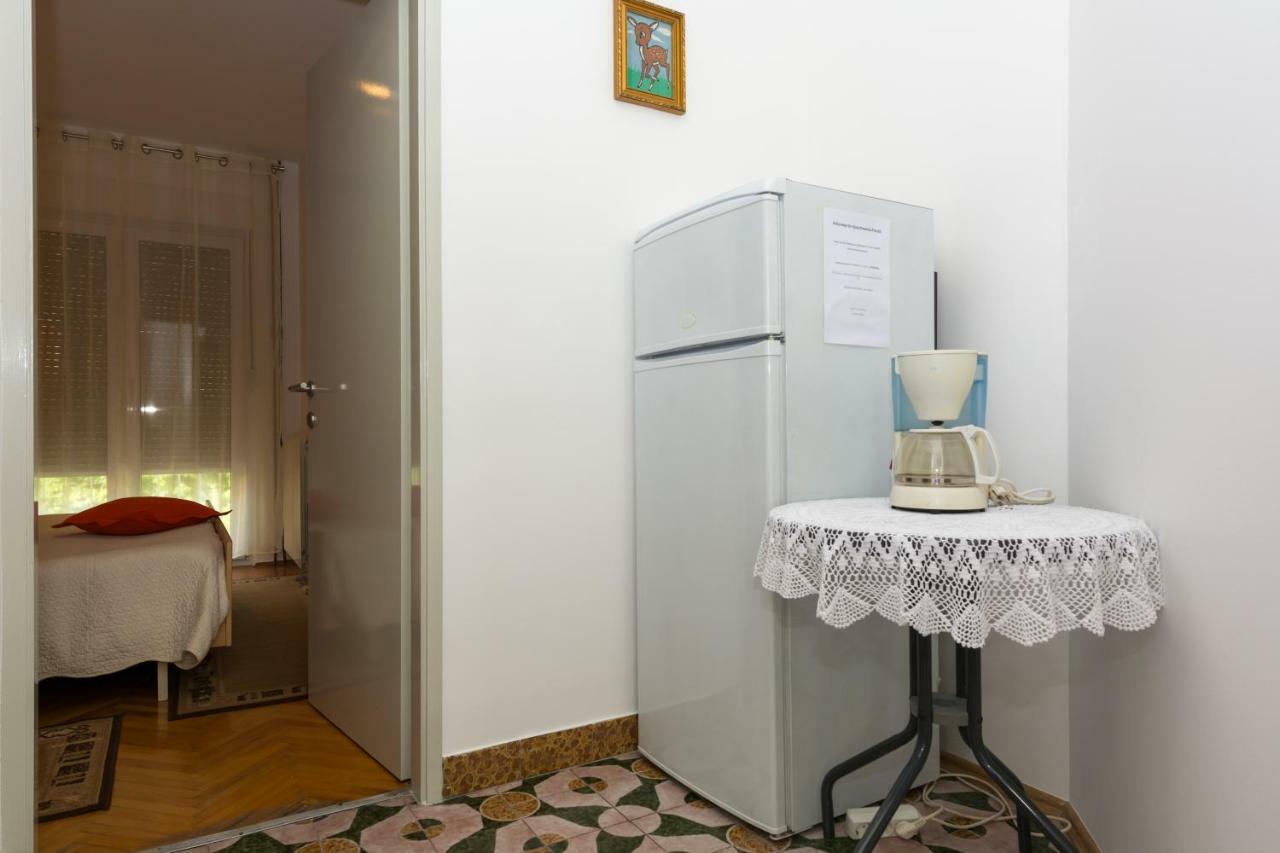 Apartments Pericic Podstrana Luaran gambar