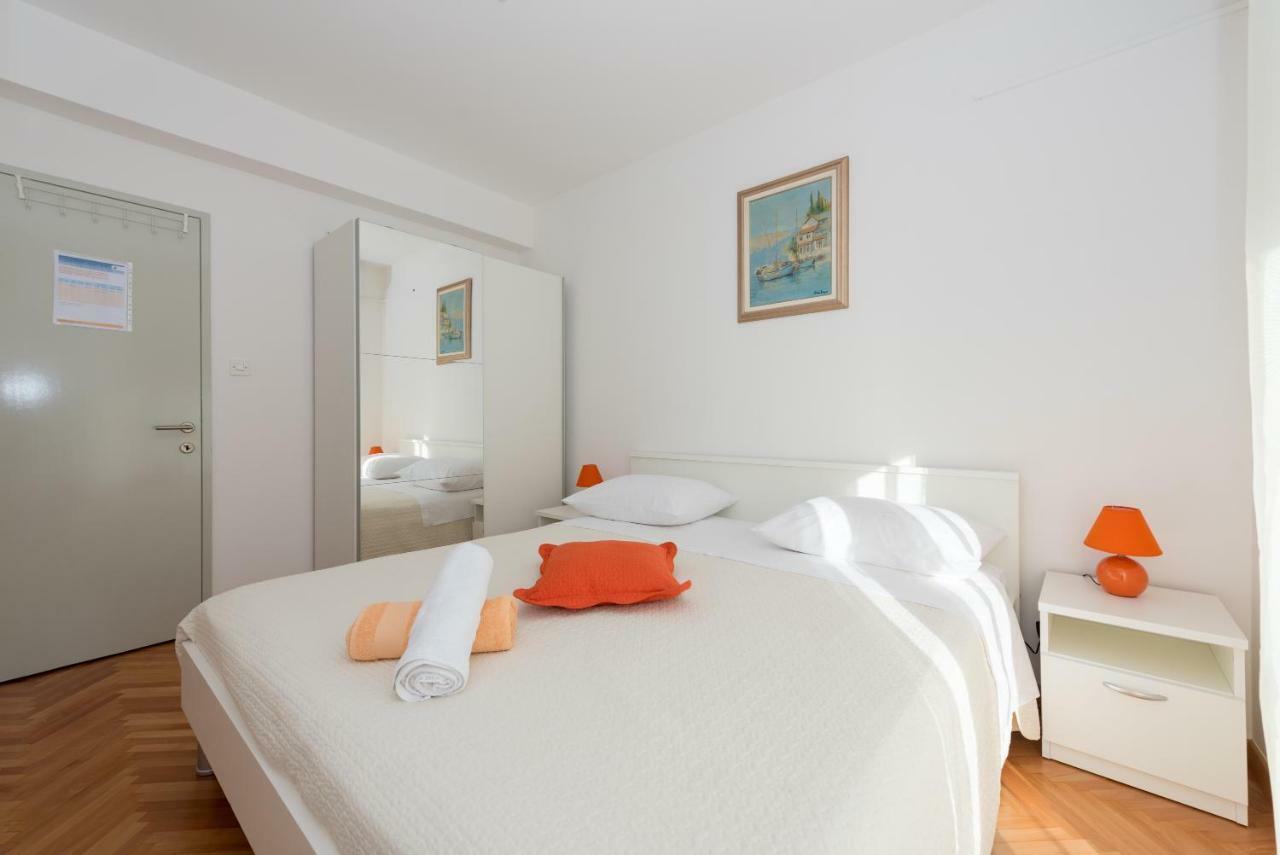 Apartments Pericic Podstrana Luaran gambar