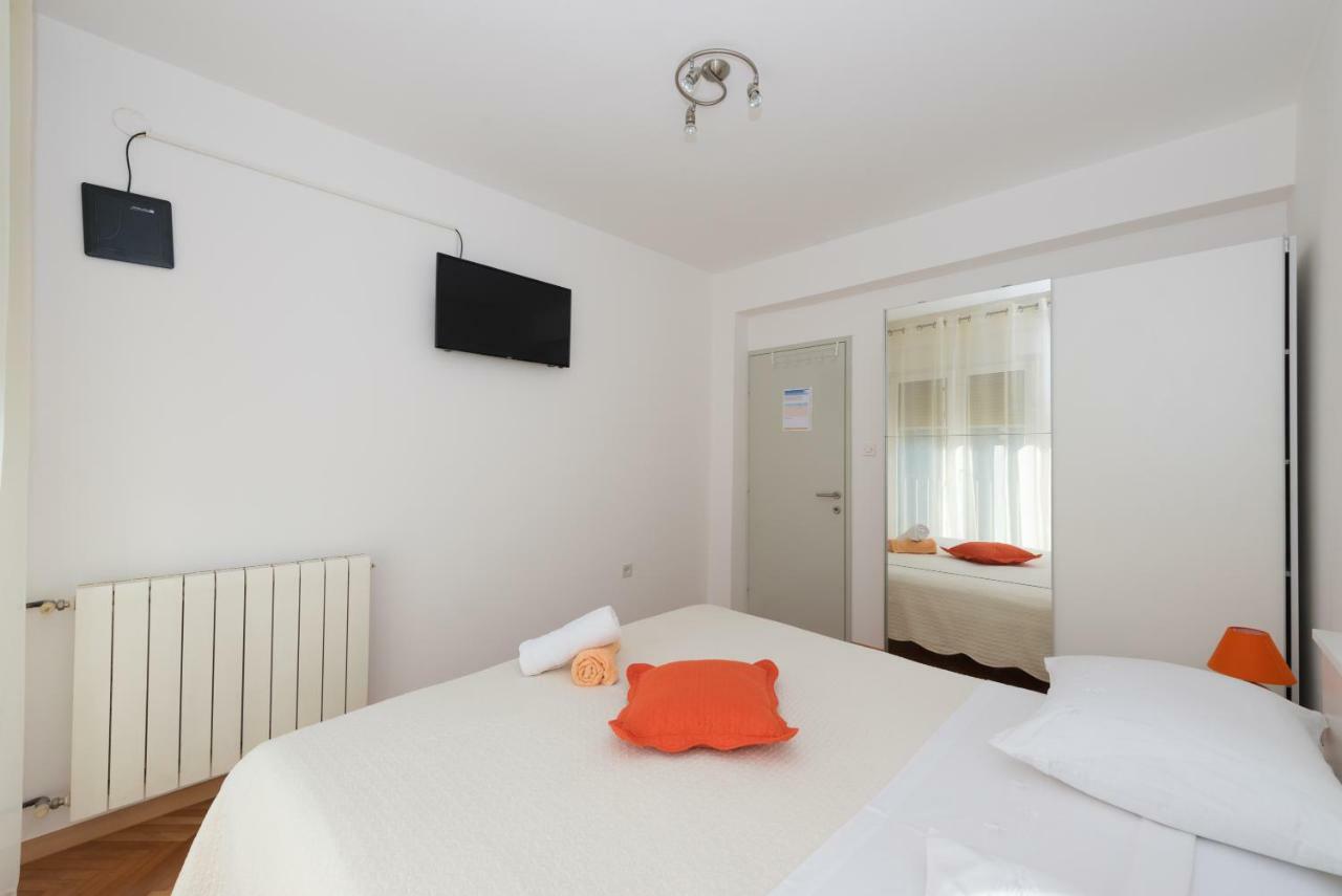 Apartments Pericic Podstrana Luaran gambar